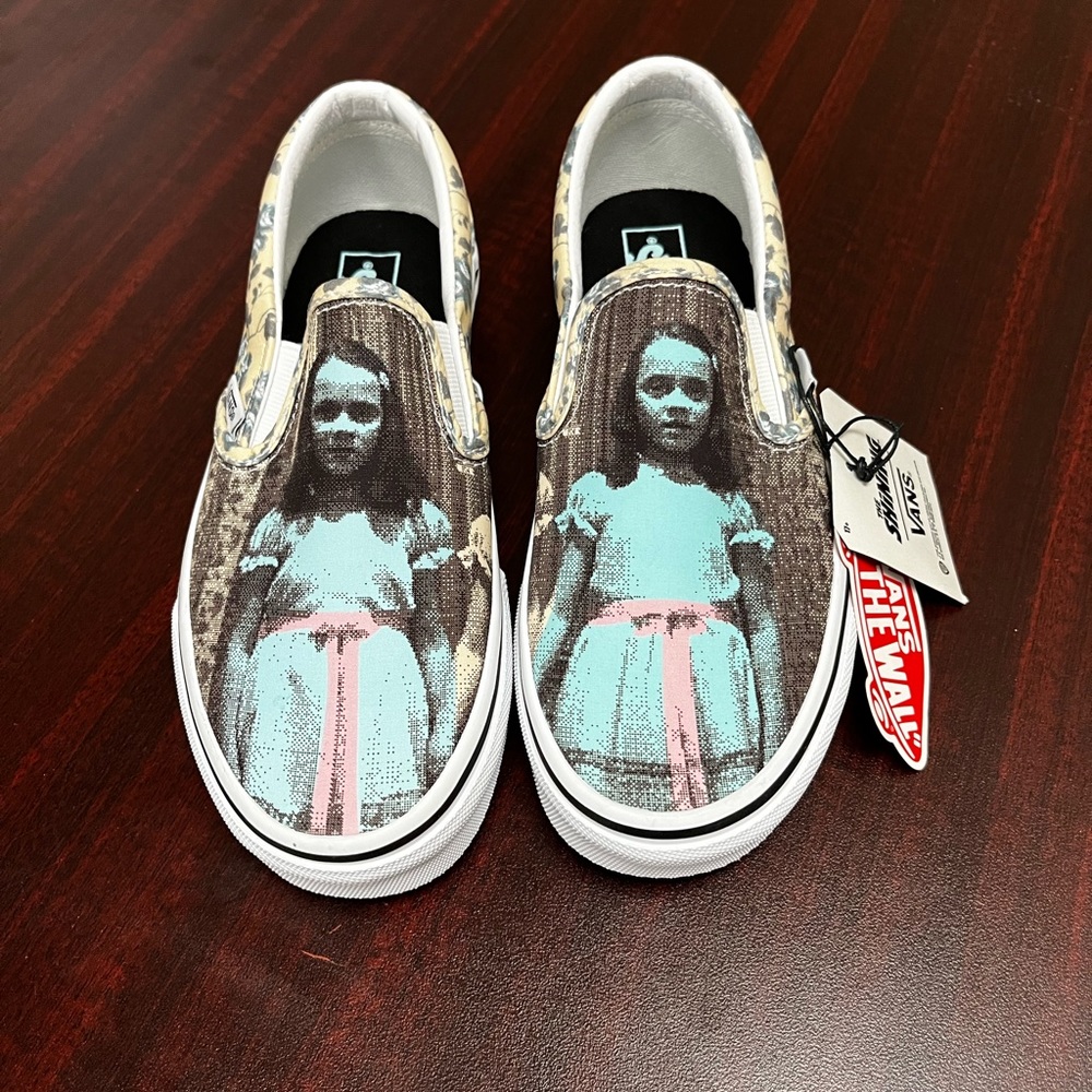 NWT. The shinning vans!! Limited edition. Women’s size 6.